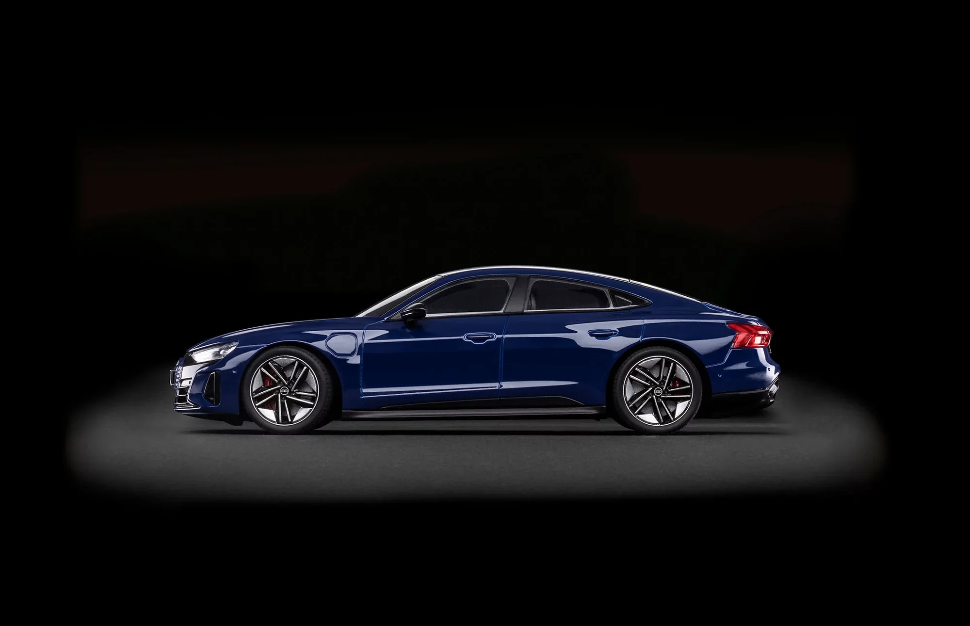 Adventskalender "Audi RS e-tron GT" - Image 5