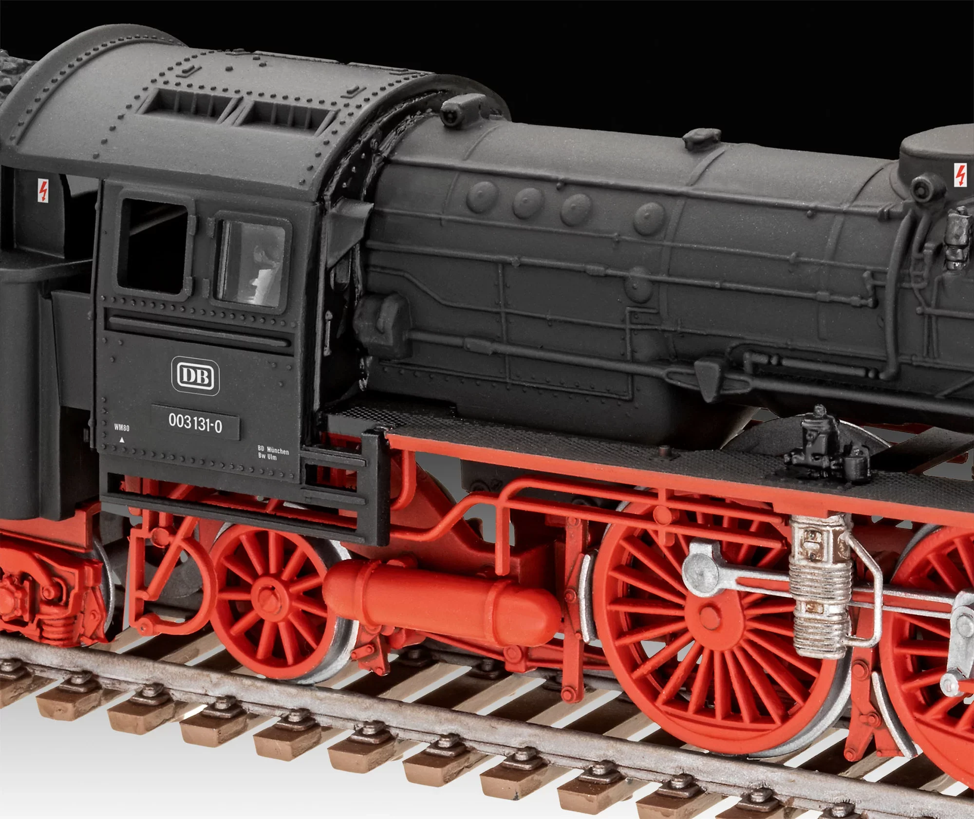 Express Locomotive BR03 & Tender - Image 4