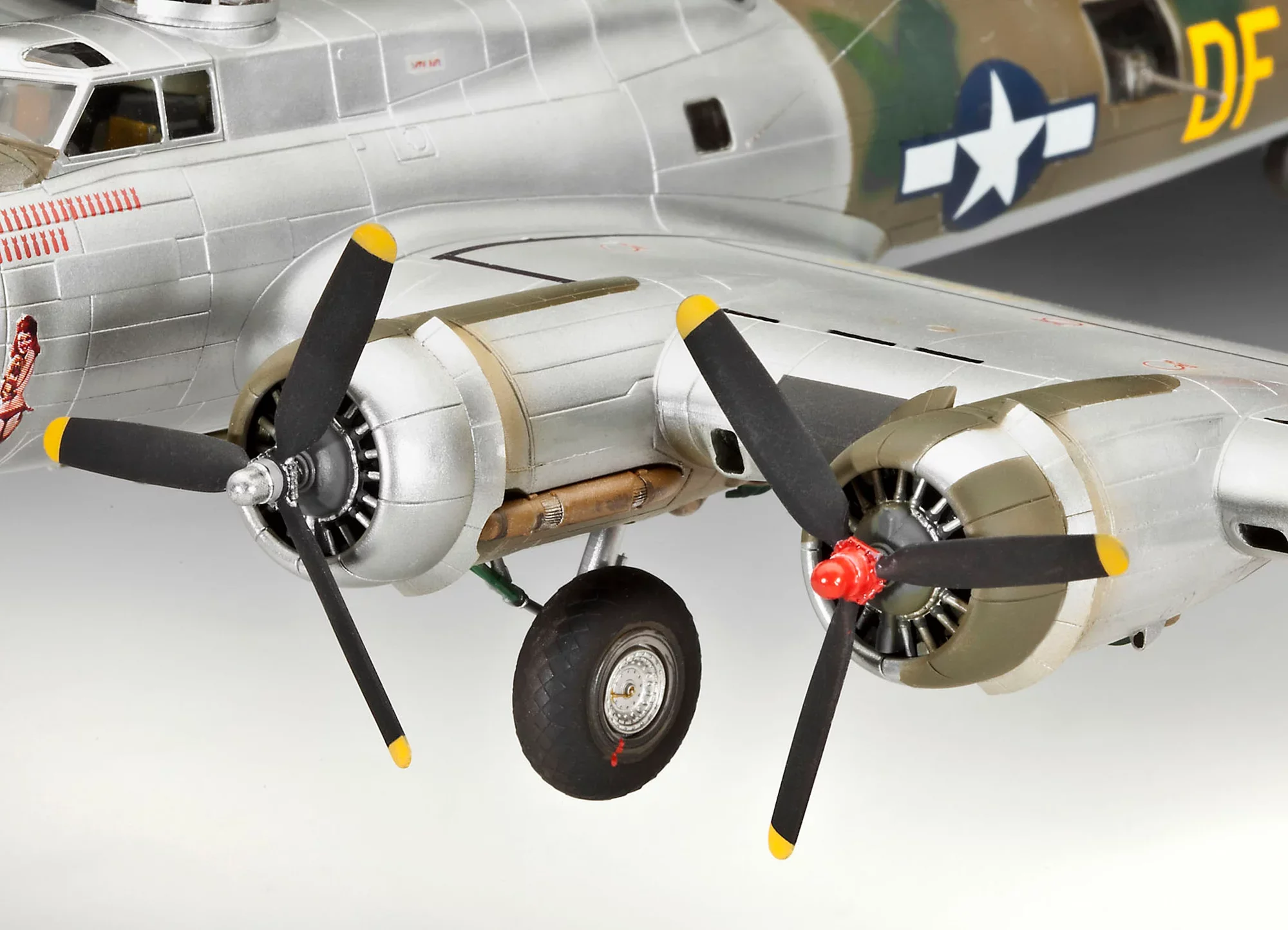 B-17G "Flying Fortress" - Image 7