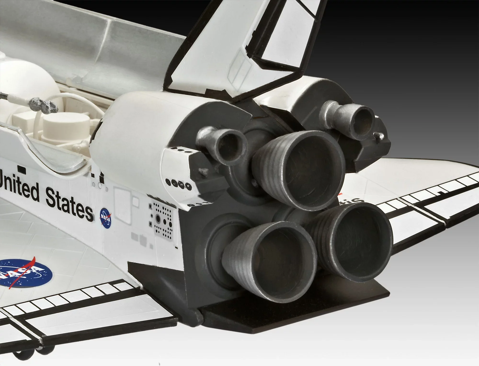Space Shuttle "Atlantis" - Image 6