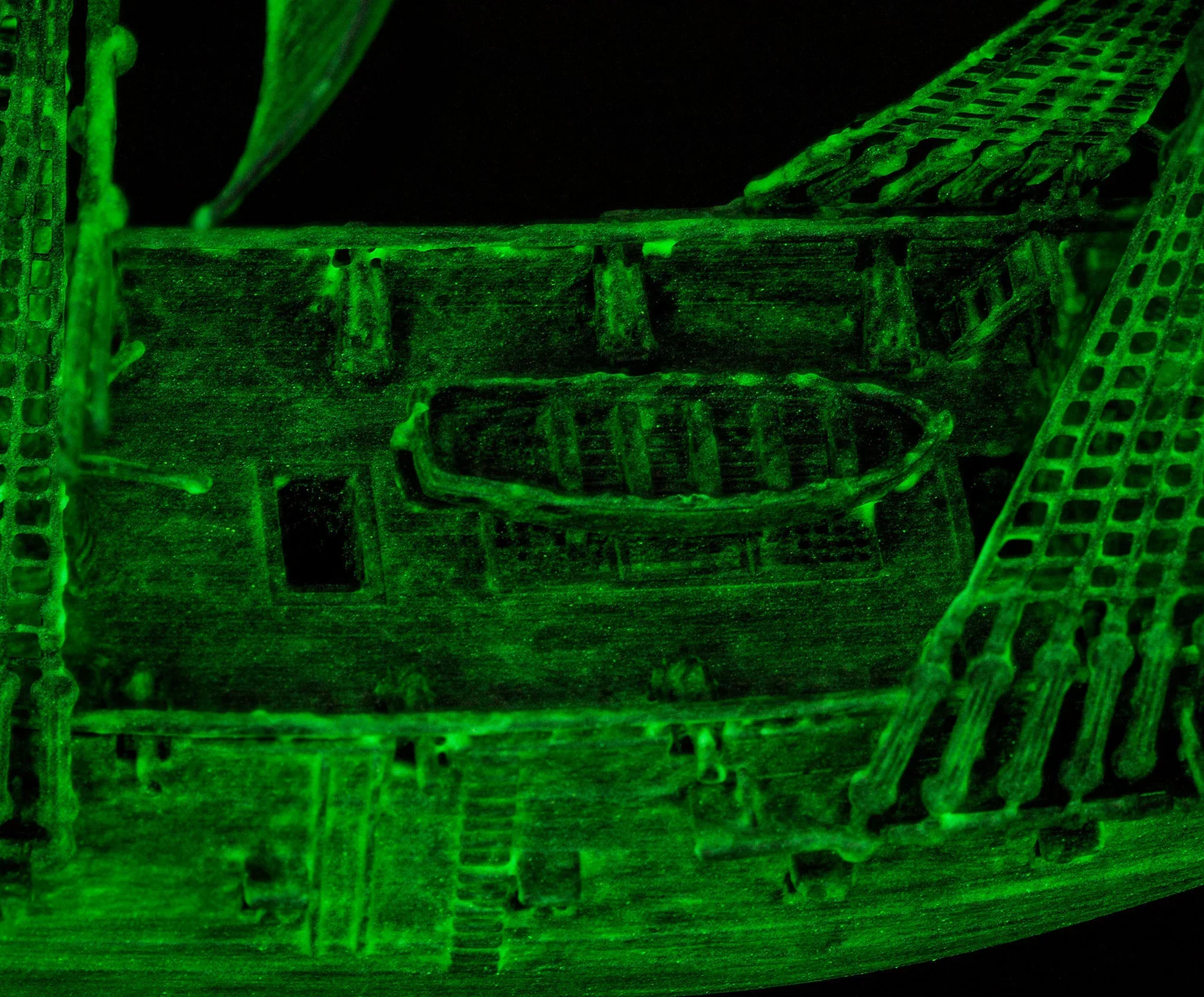 Ghost Ship (easy-click) with "Night Color" - Image 5