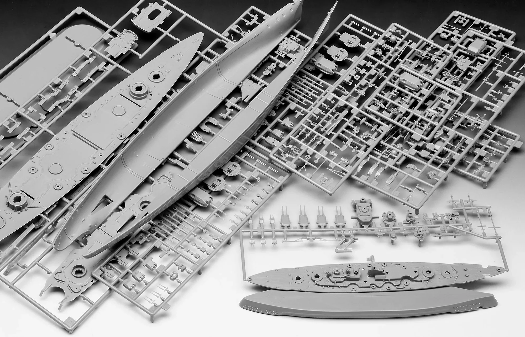 Gift Set The Legendary Bismarck (1:700 & 1:1200) - Image 10