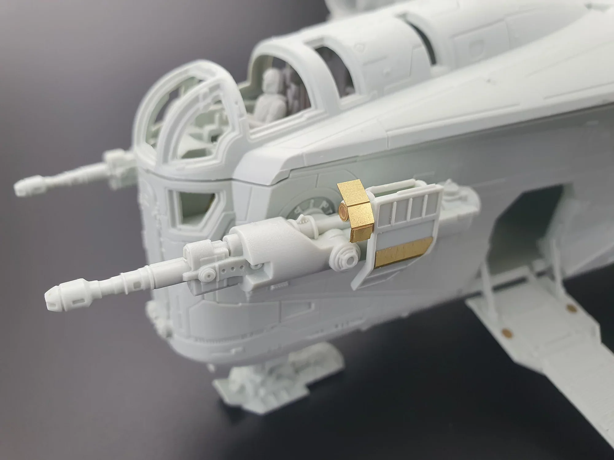The Mandalorian: Razor Crest "Platinum Edition" - Image 10