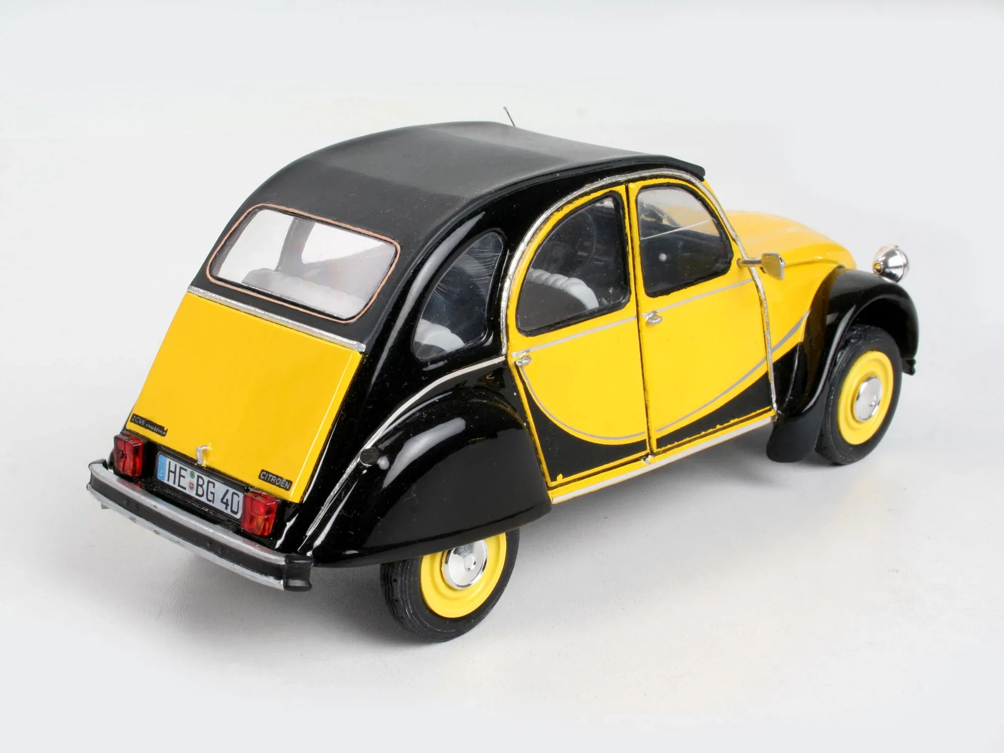 Citroen 2CV "Charleston" - Image 10