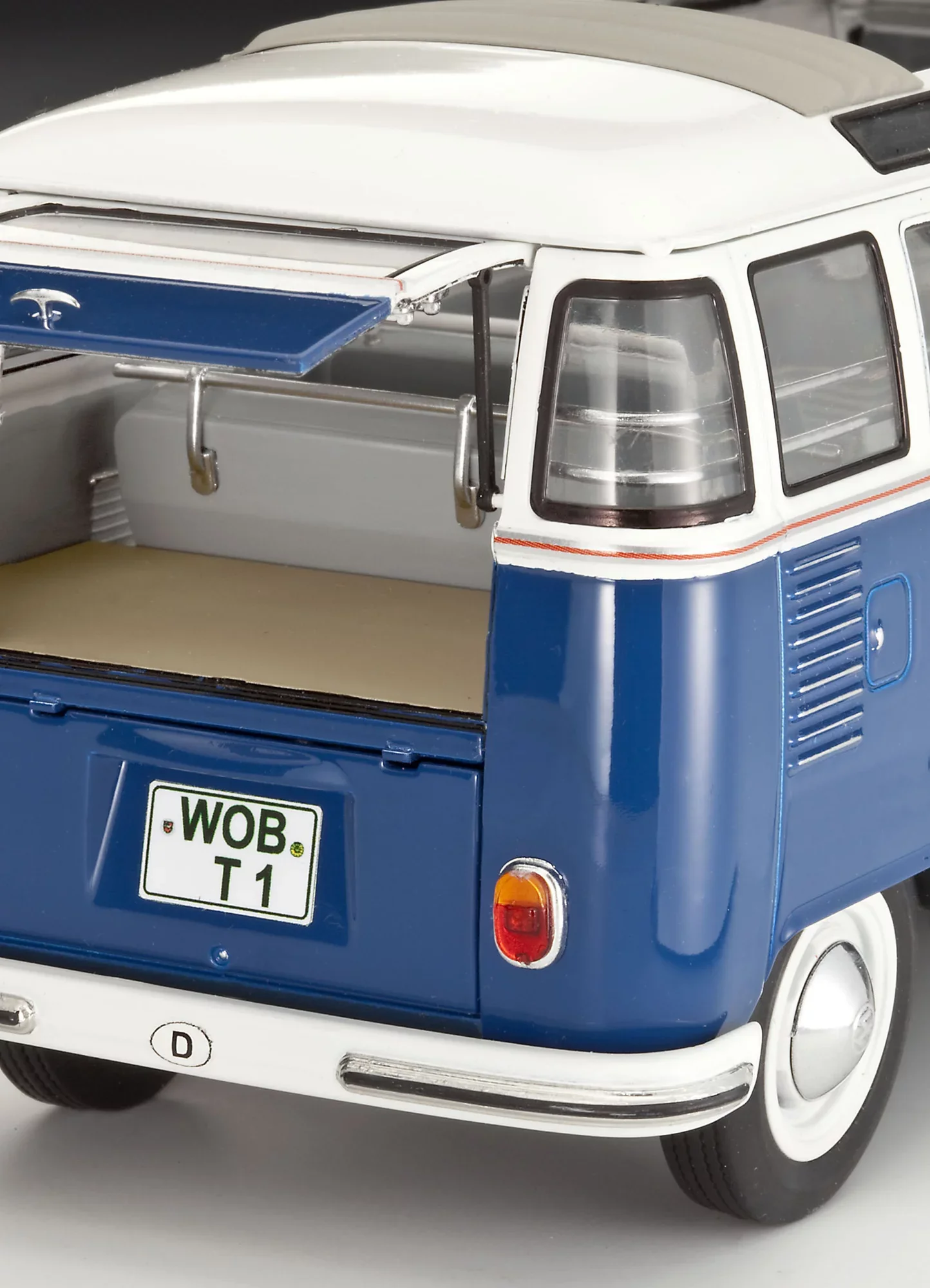 Volkswagen T1 "Samba Bus" - Image 8