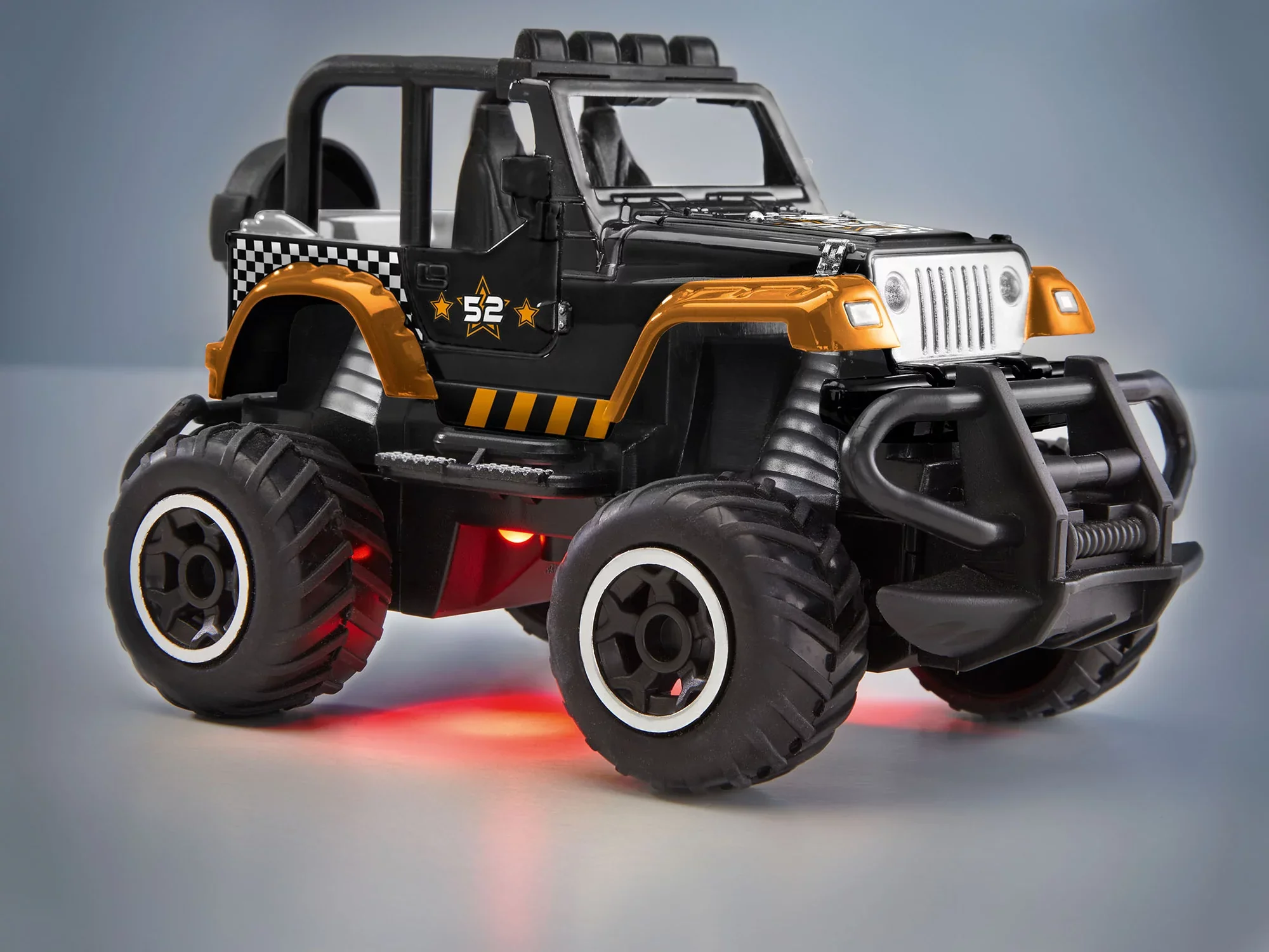 RC Car Jeep Wrangler "Quarter Back" - Image 3