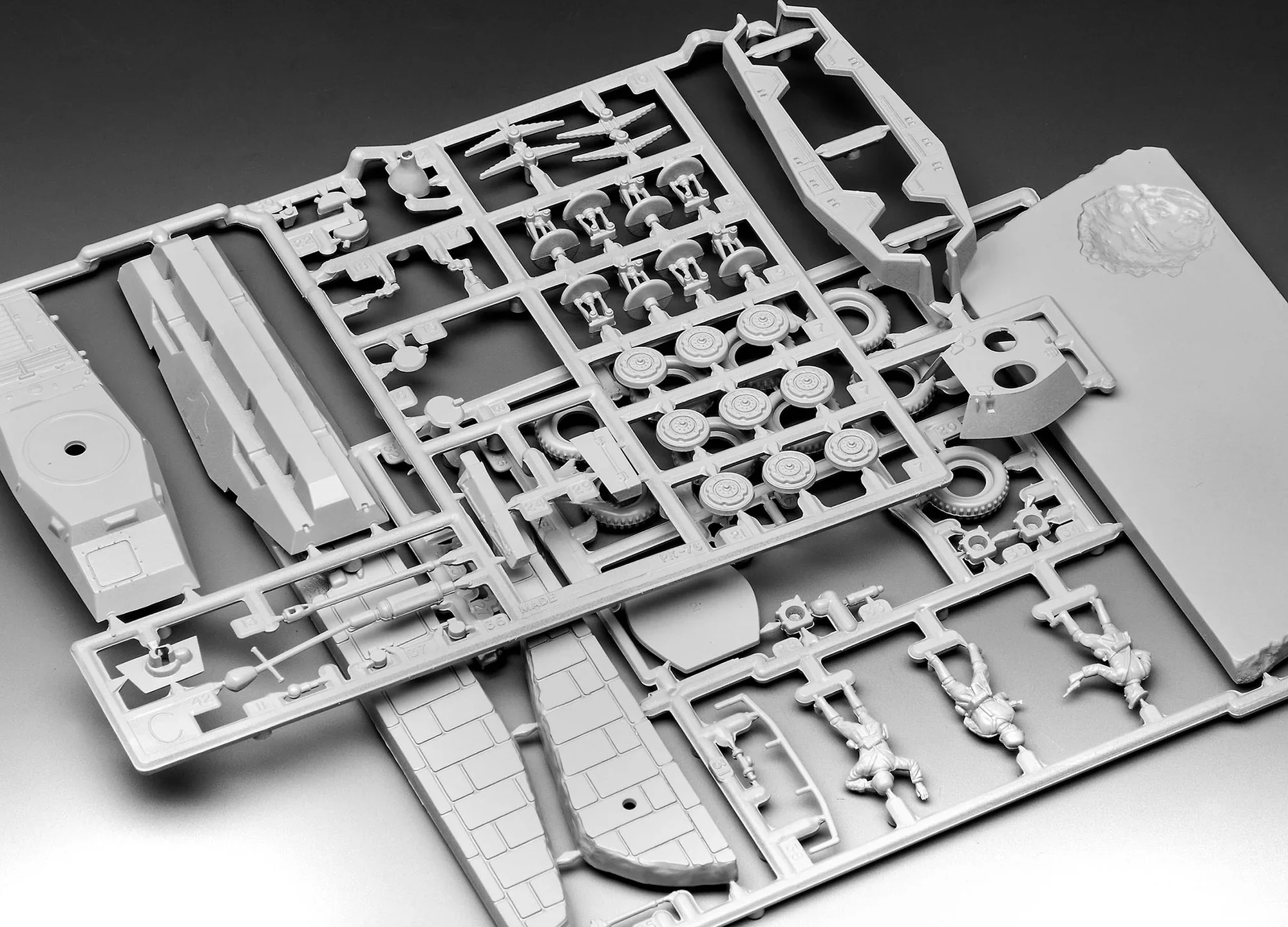 Model Set Sd.Kfz. 234-2 Puma - Image 5