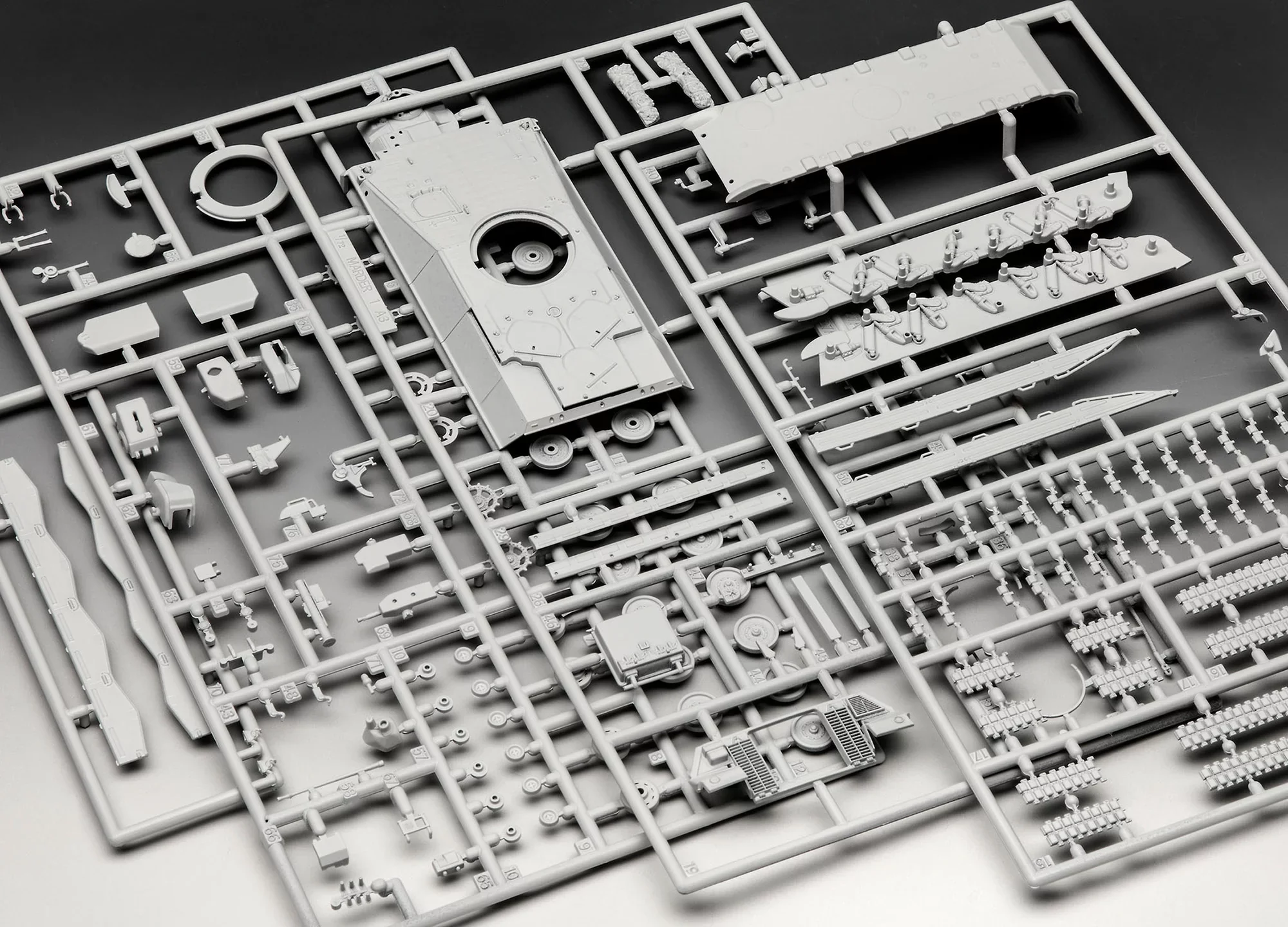 Model Set Spz Marder 1A3 - Image 6