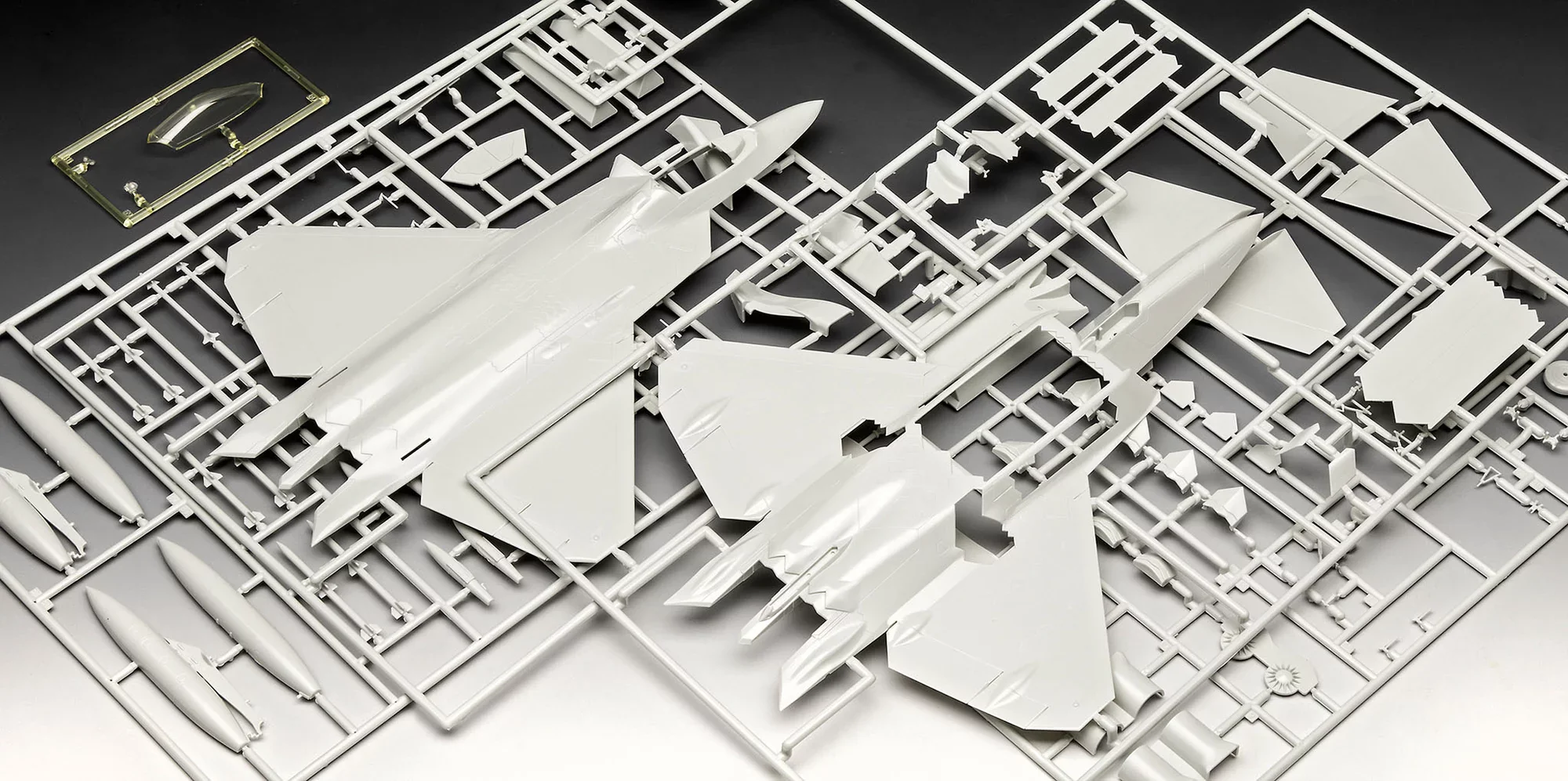 Model Set Lockheed Martin F-22A Raptor - Image 6