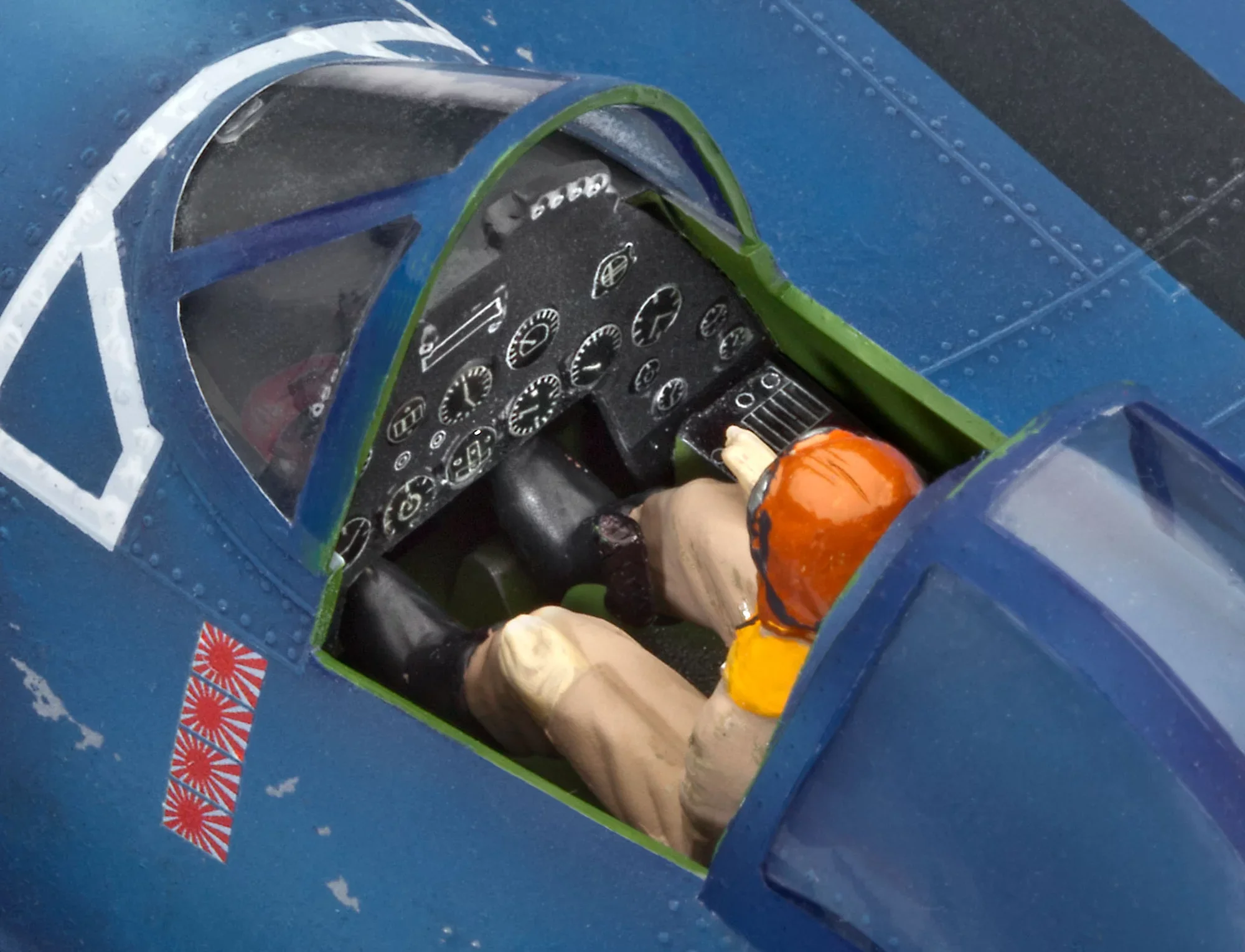 Model Set Vought F4U-1A CORSAIR - Image 6